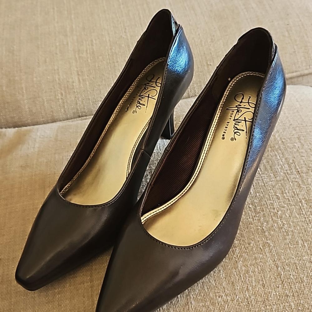 LifeStride Heeled Pump